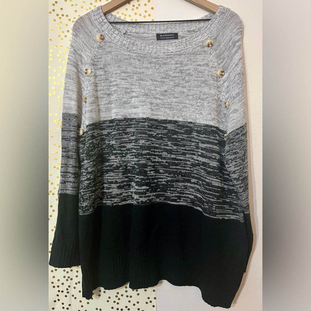 BloomChic Gray and Black Button-Accent Sweater size 14-16